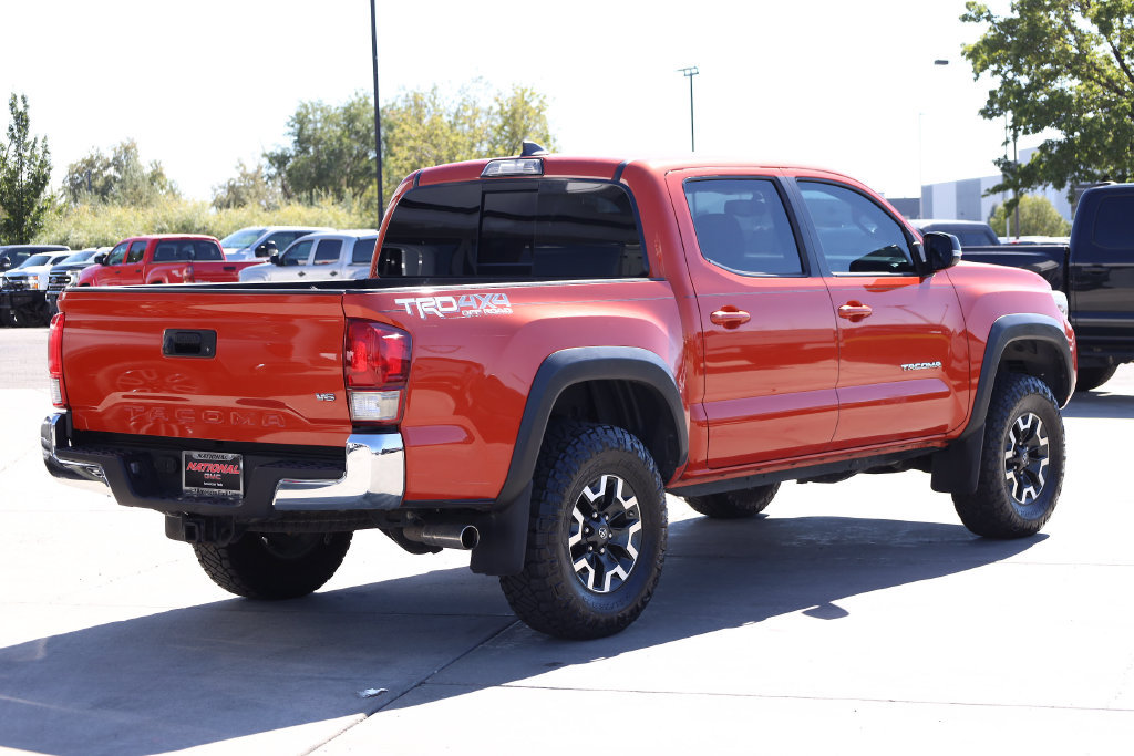 Used 2017 Toyota Tacoma TRD Off-Road AWD/4WD image 6
