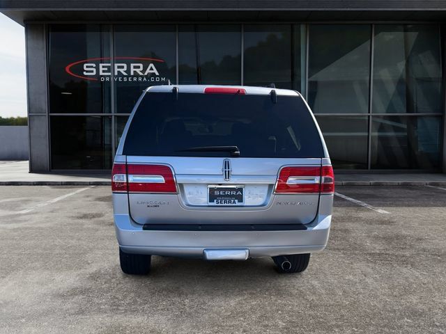 Used 2013 Lincoln Navigator L 2WD w/ HD Trailer Tow Pkg image 4