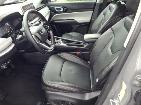 Used 2022 Jeep Compass Limited AWD/4WD image 9