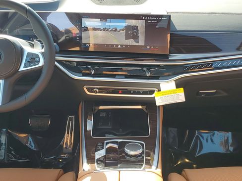 New 2026 BMW X5 M60i w/ Climate Comfort Package image 17