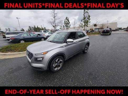 Used 2024 Hyundai Venue SEL image 5
