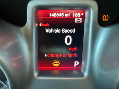 Used 2020 Dodge Journey SE w/ SE Popular Equipment Group FWD image 22