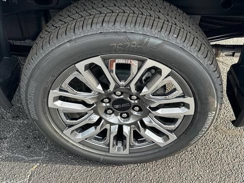 New 2026 GMC Sierra 1500 Denali Ultimate AWD/4WD image 17