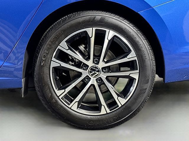 Used 2024 Volkswagen Jetta Sport FWD image 34