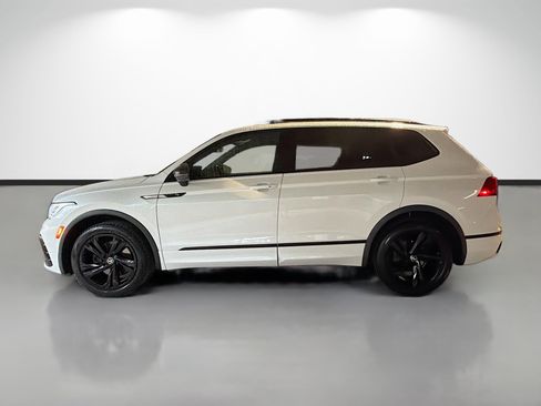 Certified 2024 Volkswagen Tiguan SE R-Line FWD image 6