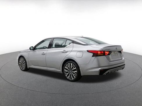 Used 2026 Nissan Altima 2.5 SV FWD image 7