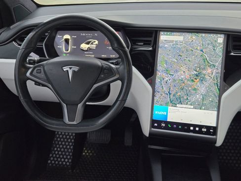 Used 2019 Tesla Model X Long Range image 32