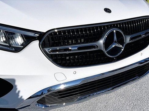 Certified 2025 Mercedes-Benz GLC 300 4MATIC image 36