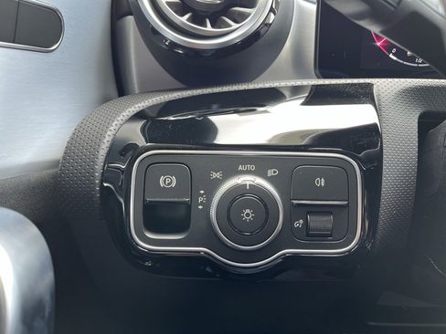 Used 2025 Mercedes-Benz CLA 250 4MATIC image 18