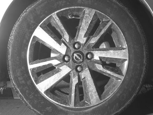 Used 2025 Nissan Versa SV image 13