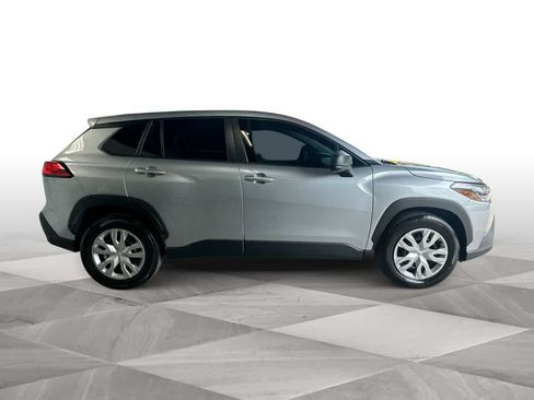 Used 2023 Toyota Corolla Cross L FWD image 9