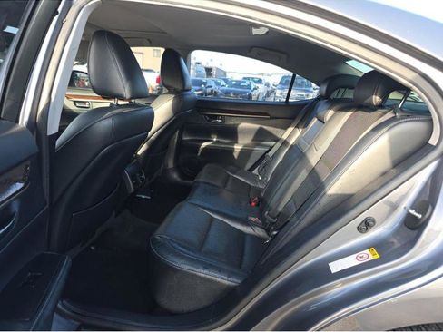 Used 2013 Lexus ES 350 3.5L V6 4DR SEDAN w/ Luxury Pkg image 14