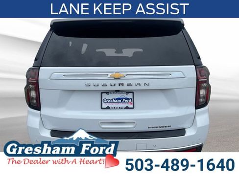 Used 2023 Chevrolet Suburban Premier image 5