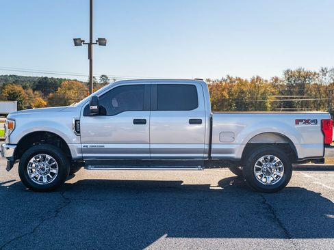 Used 2022 Ford F250 XL w/ STX Appearance Package image 5