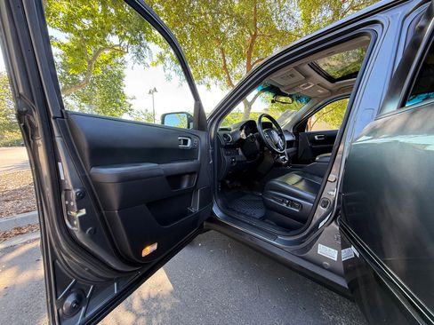 Used 2012 Honda Pilot Touring image 23