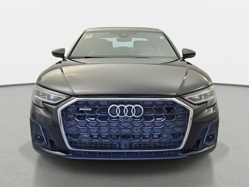 Used 2022 Audi A8 L 3.0T image 4