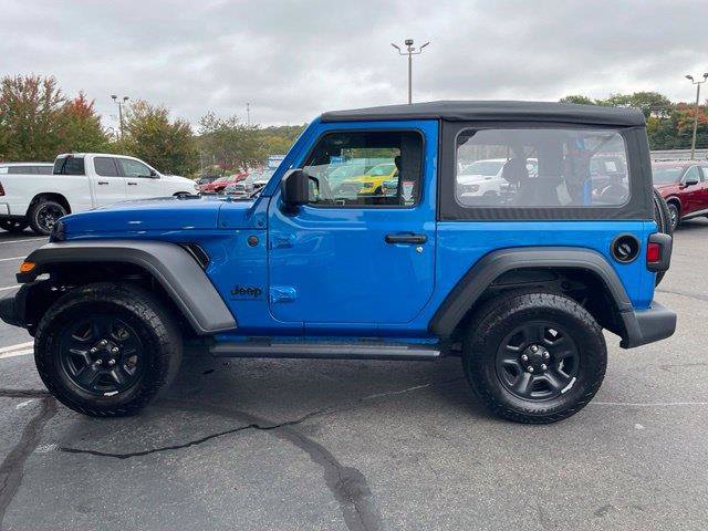 Used 2025 Jeep Wrangler Sport AWD/4WD image 8