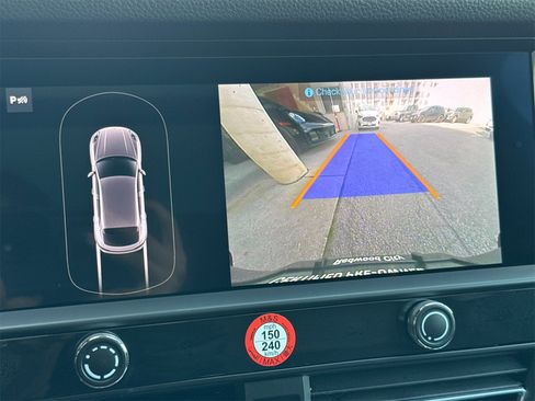 Used 2025 Porsche Macan image 23