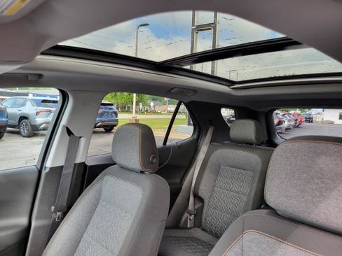 Used 2023 Chevrolet Equinox LT FWD image 10