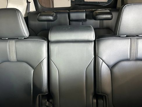 Used 2024 Honda Pilot EX-L image 13