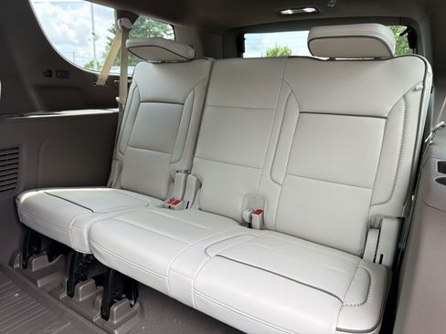 New 2026 GMC Yukon XL Denali w/ Denali Reserve Package AWD/4WD image 19