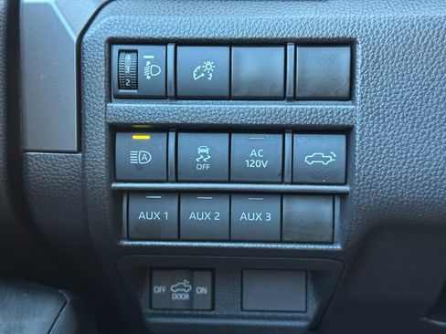 Used 2024 Toyota Tacoma TRD Off-Road w/ TRD Off Road Premium Package AWD/4WD image 18