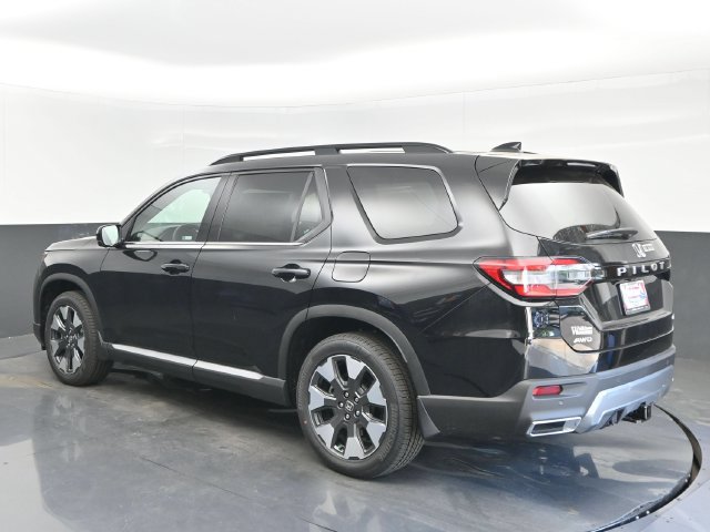 New 2026 Honda Pilot Touring image 3