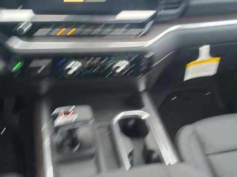 New 2026 GMC Sierra 1500 SLT image 15