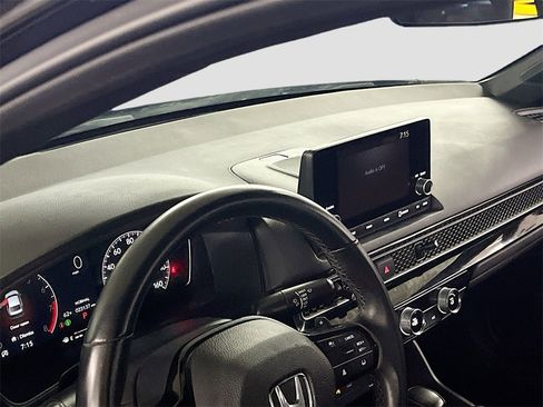 Used 2024 Honda Civic Sport image 9