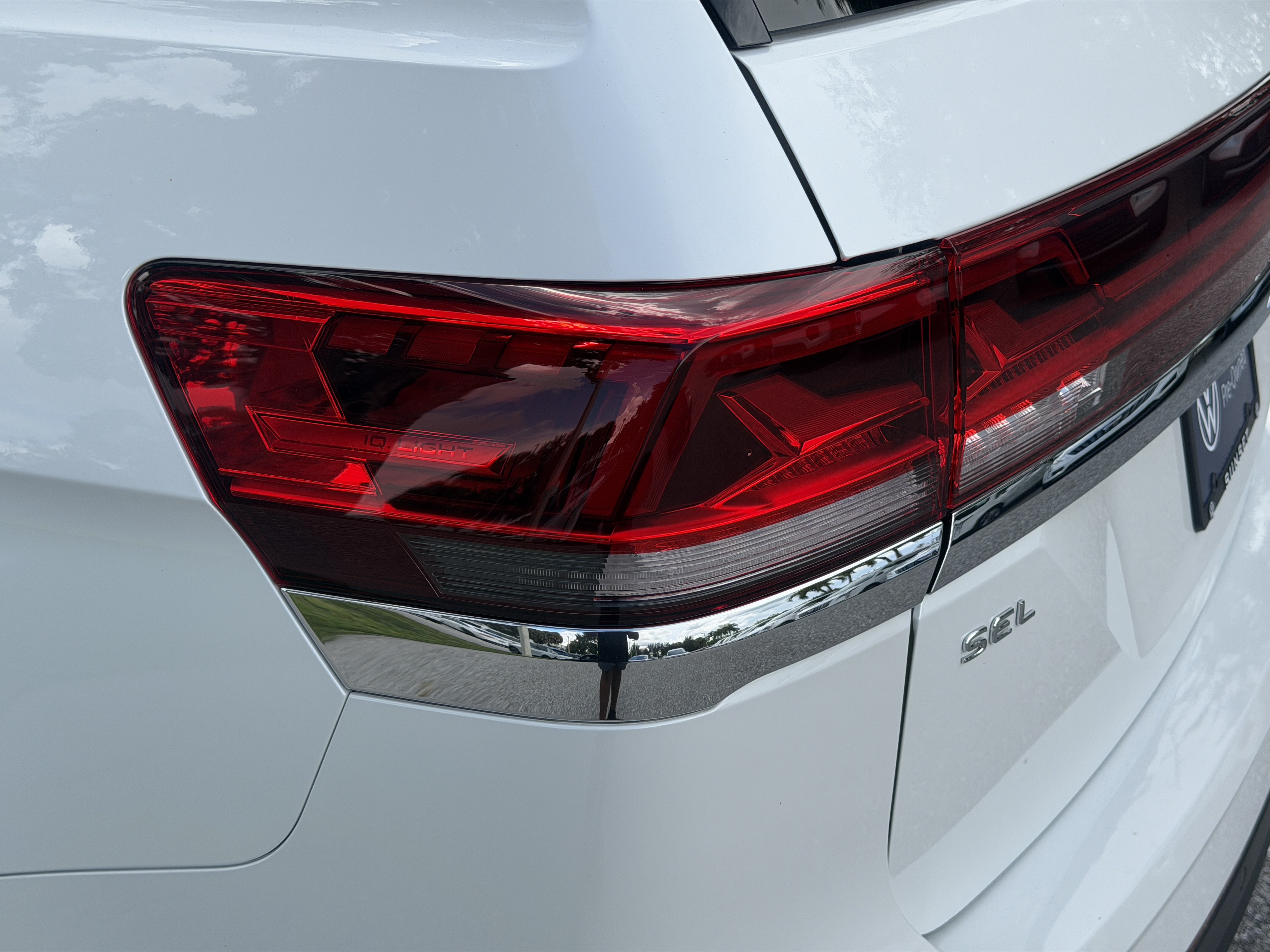Certified 2024 Volkswagen Atlas SEL AWD/4WD image 10