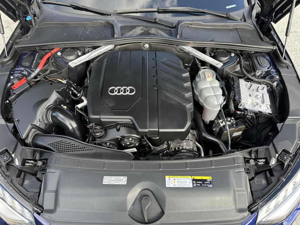 Used 2021 Audi A4 2.0T Premium Plus AWD/4WD image 3