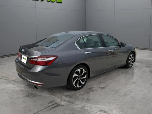 Used 2017 Honda Accord EX-L image 12