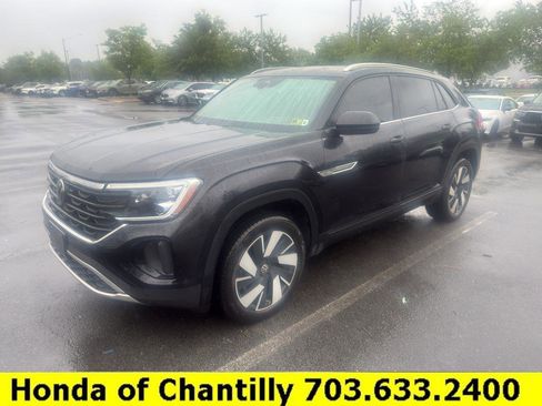 Used 2024 Volkswagen Atlas Cross Sport SE AWD/4WD image 1