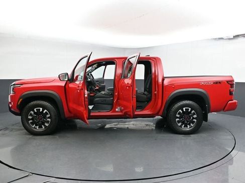 Used 2023 Nissan Frontier PRO-4X w/ Technology Package image 33