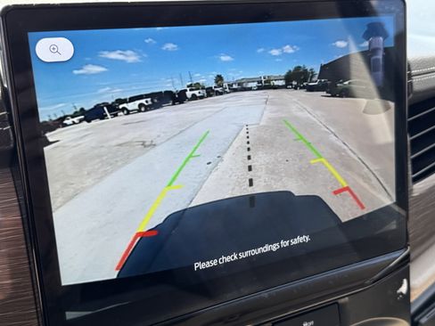 Used 2024 Ford Expedition Limited image 19