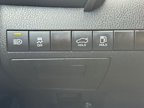 Certified 2023 Toyota Camry SE image 27