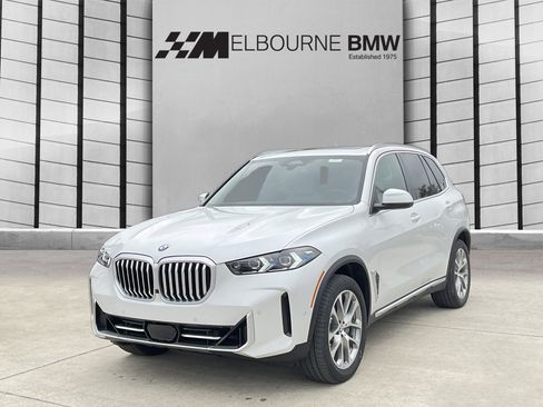 New 2026 BMW X5 sDrive40i image 3