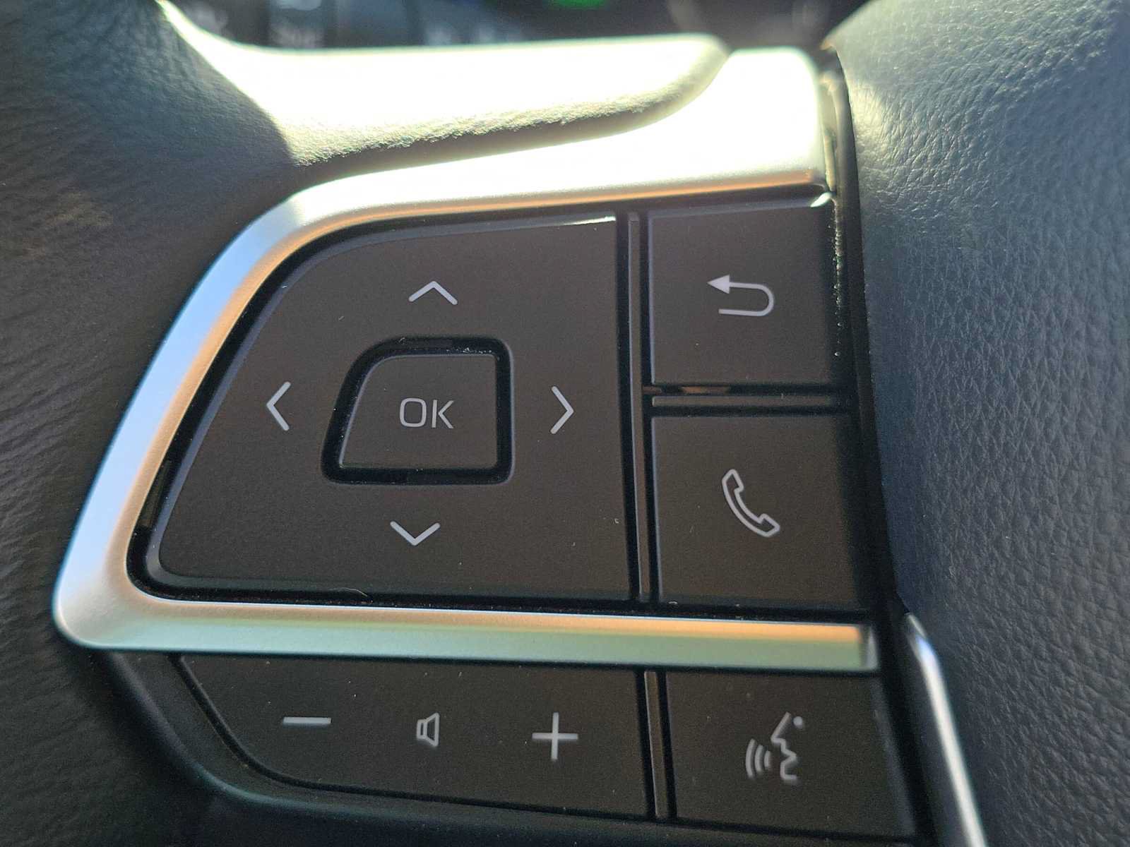 Certified 2026 Toyota Sienna XLE FWD image 31