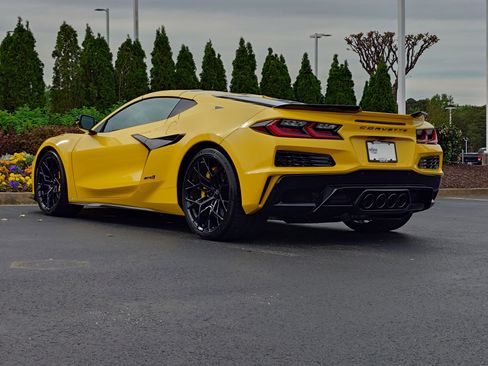 Used 2026 Chevrolet Corvette ZR1 w/ Stealth Interior Trim Package image 8