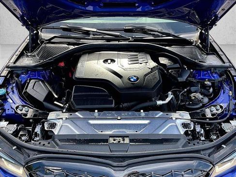 Used 2022 BMW 330i Sedan w/ M Sport Package RWD image 11