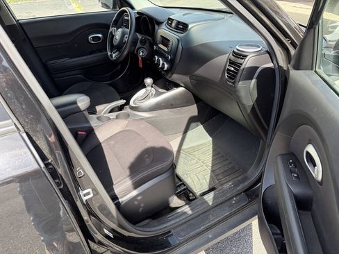 Used 2014 Kia Soul FWD image 13