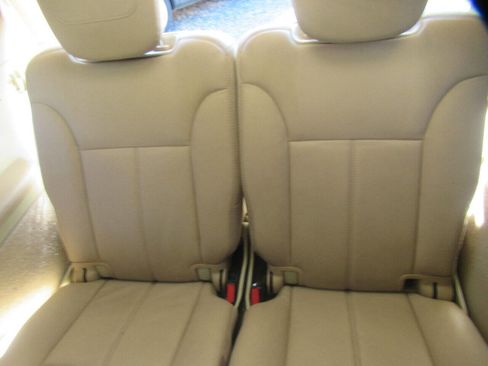 Used 2011 Mercedes-Benz GL 450 4MATIC image 28