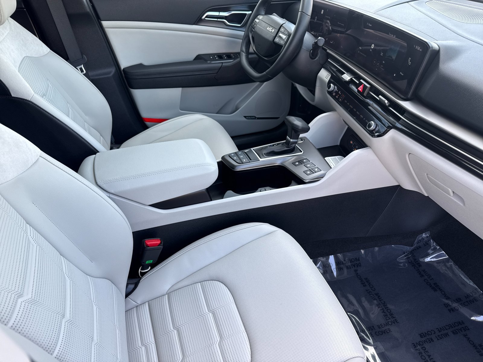 New 2026 Kia Sportage SX FWD image 17