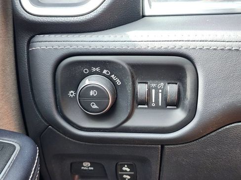 Used 2022 RAM 1500 Limited AWD/4WD image 23