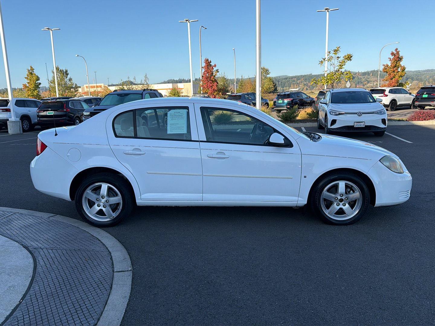 Used 2009 Chevrolet Cobalt LT w/ Preferred Equipment Group FWD image 4