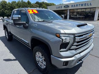 Used 2024 Chevrolet Silverado 2500 High Country w/ High Country Premium Package AWD/4WD video 1