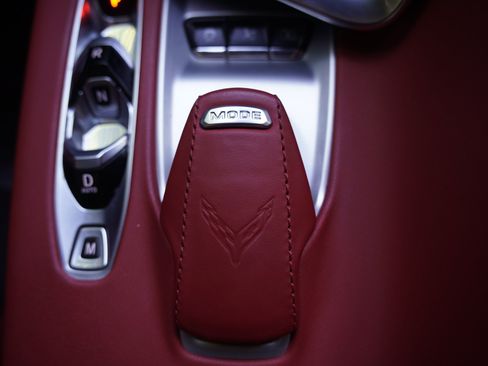 Used 2023 Chevrolet Corvette Stingray Preferred Cpe w/ Z51 Performance Package RWD image 32