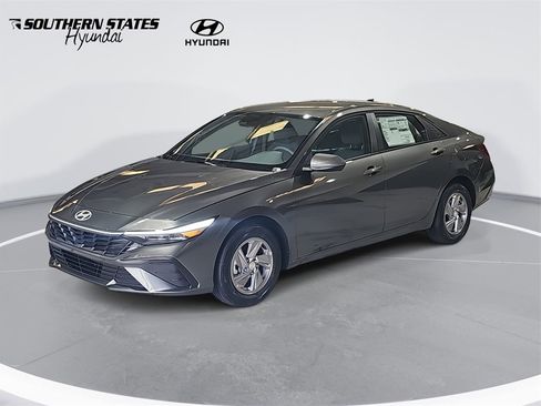New 2026 Hyundai Elantra SE w/ Cargo Package image 1