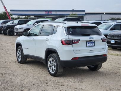 New 2026 Jeep Compass Latitude