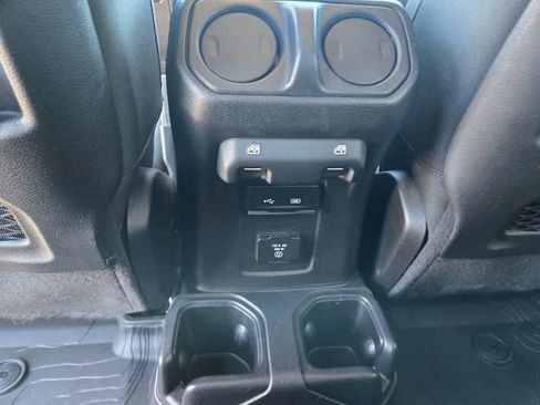 Used 2020 Jeep Wrangler Unlimited Rubicon w/ Quick Order Package 28Y Recon AWD/4WD image 14